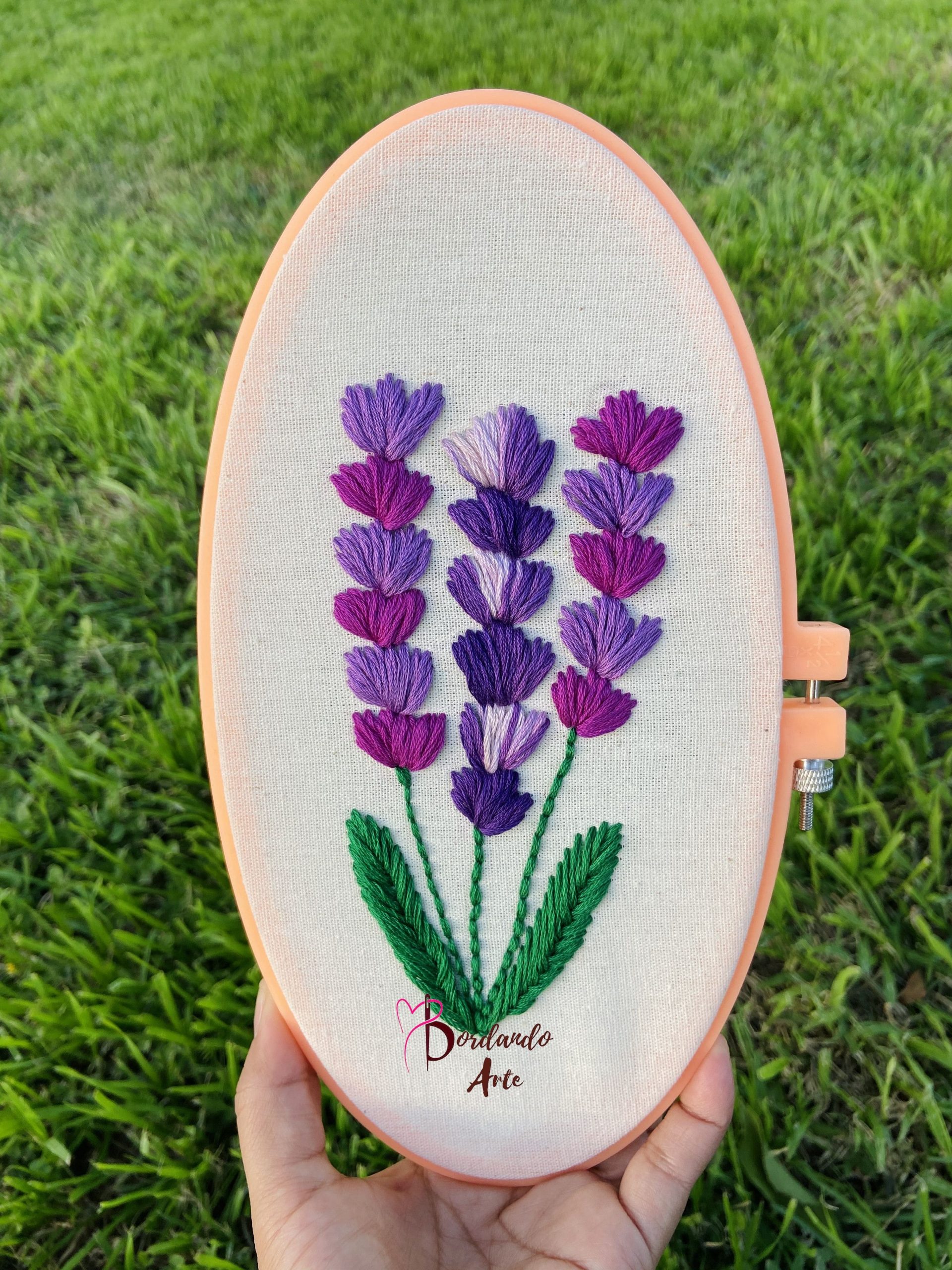 Bordar flores lavanda con aguja mágica | Embroidery flowers punch needle -  Bordando Arte